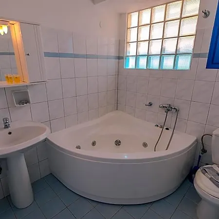 Caldera View - Adults Only Hotel 3*